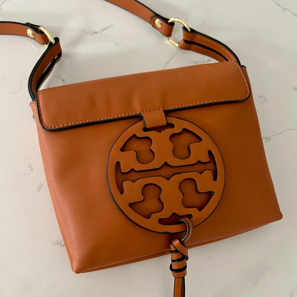 NWOT Tory Burch Miller Aged Camello Leather Crossbody.